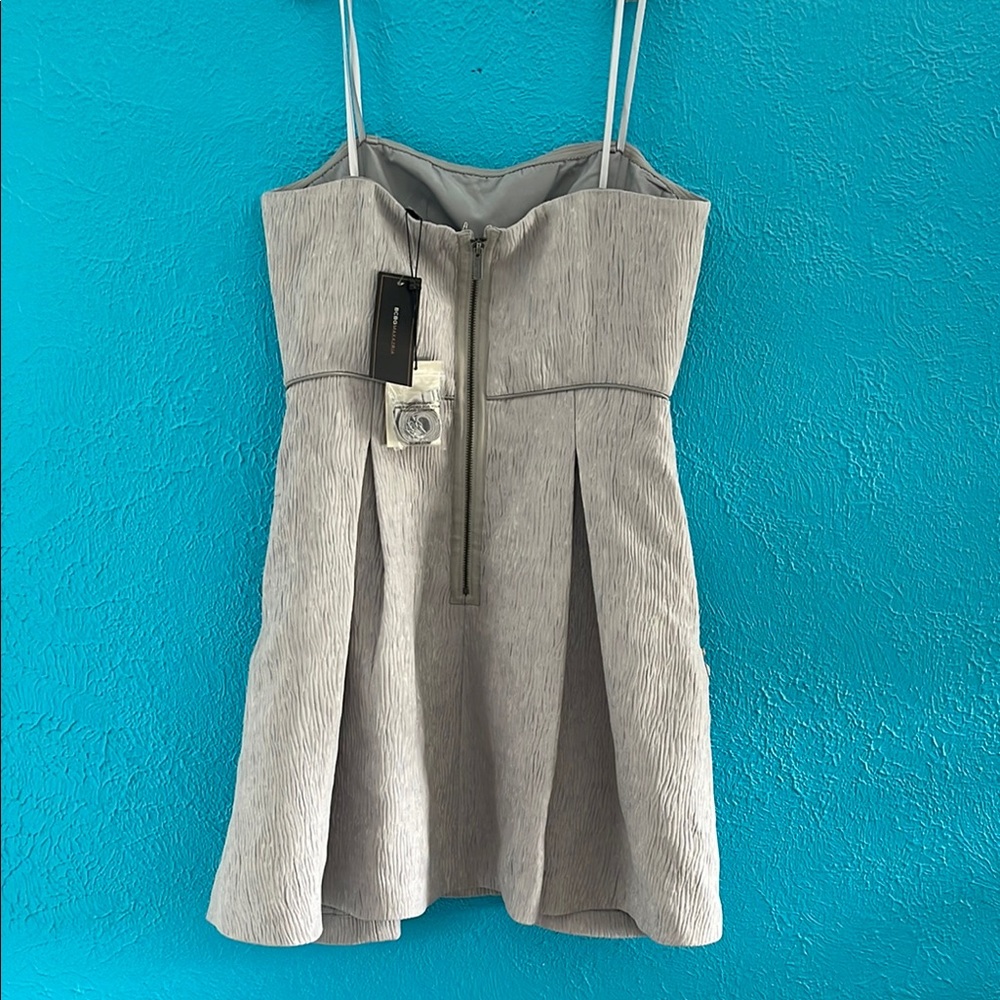 Elegant Gray Women's Dress - Picture 4 of 4